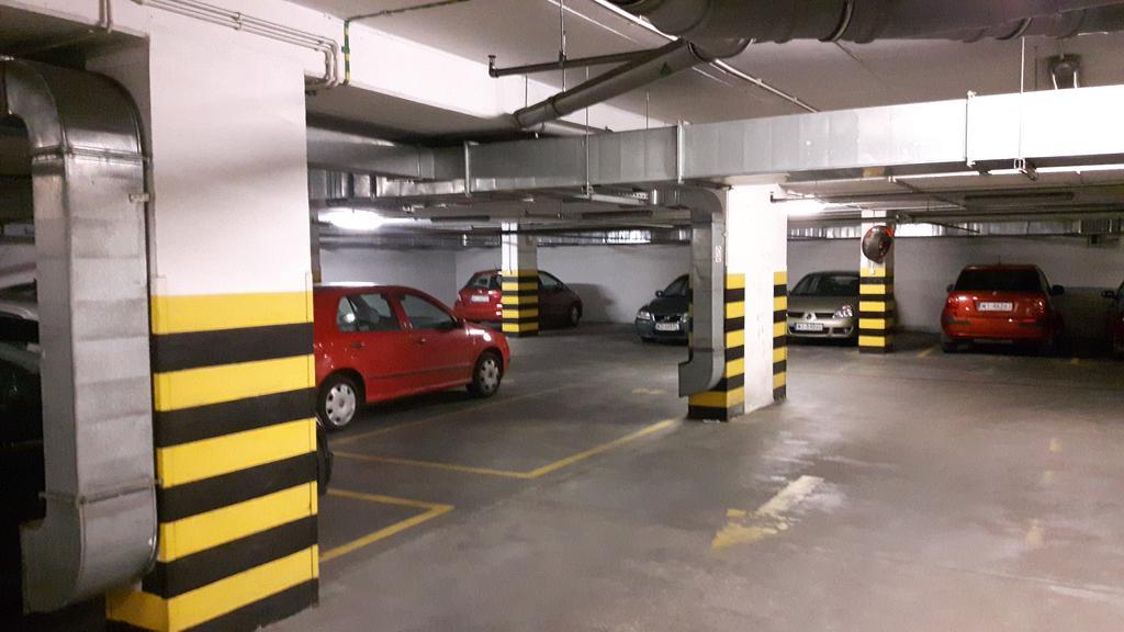 Dgm Apartment Warszawa Eksteriør billede