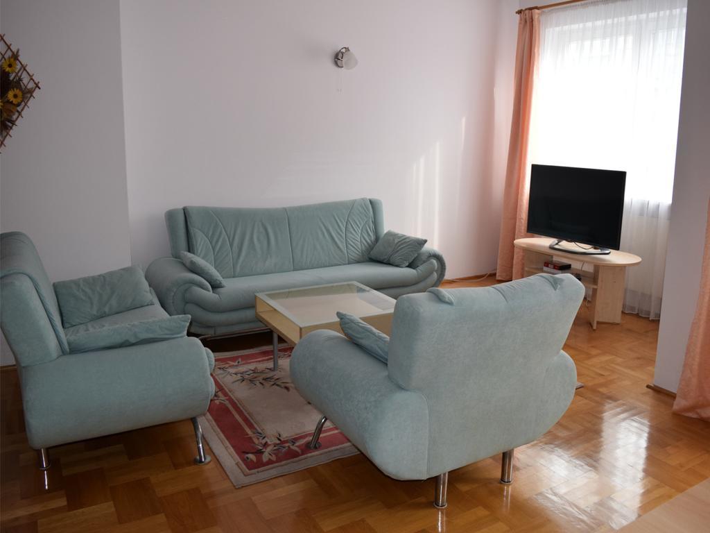 Dgm Apartment Warszawa Eksteriør billede